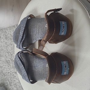 Womens Toms